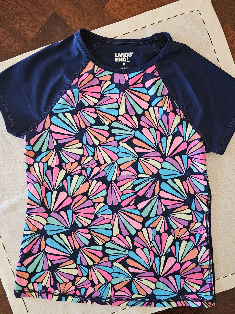 Lands' End Girls Navy Shells Rash Guard Swim Top Short Sleeve M/8